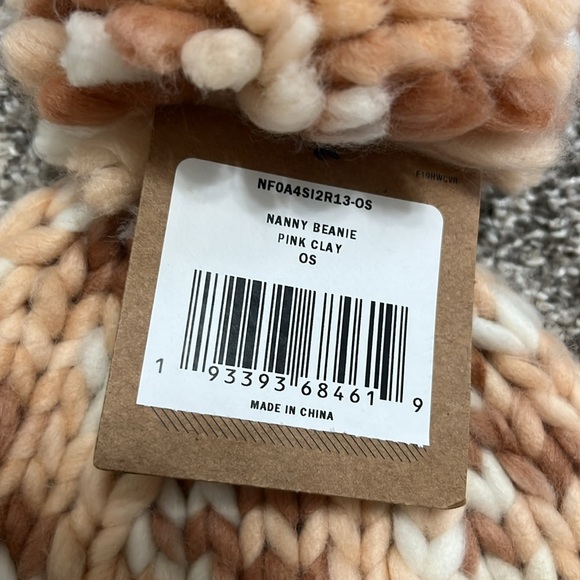 NWT NORTH FACE WINTER BEANIE - Picture 2 of 4